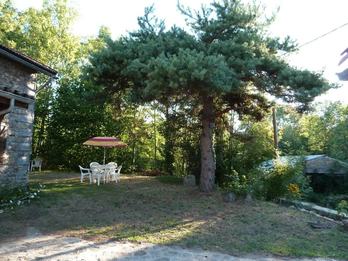 Maison d'hôtes GITE LES GILLES ET SES ANIMAUX CALME-BON AIR - 5 personnes à Pinet  France